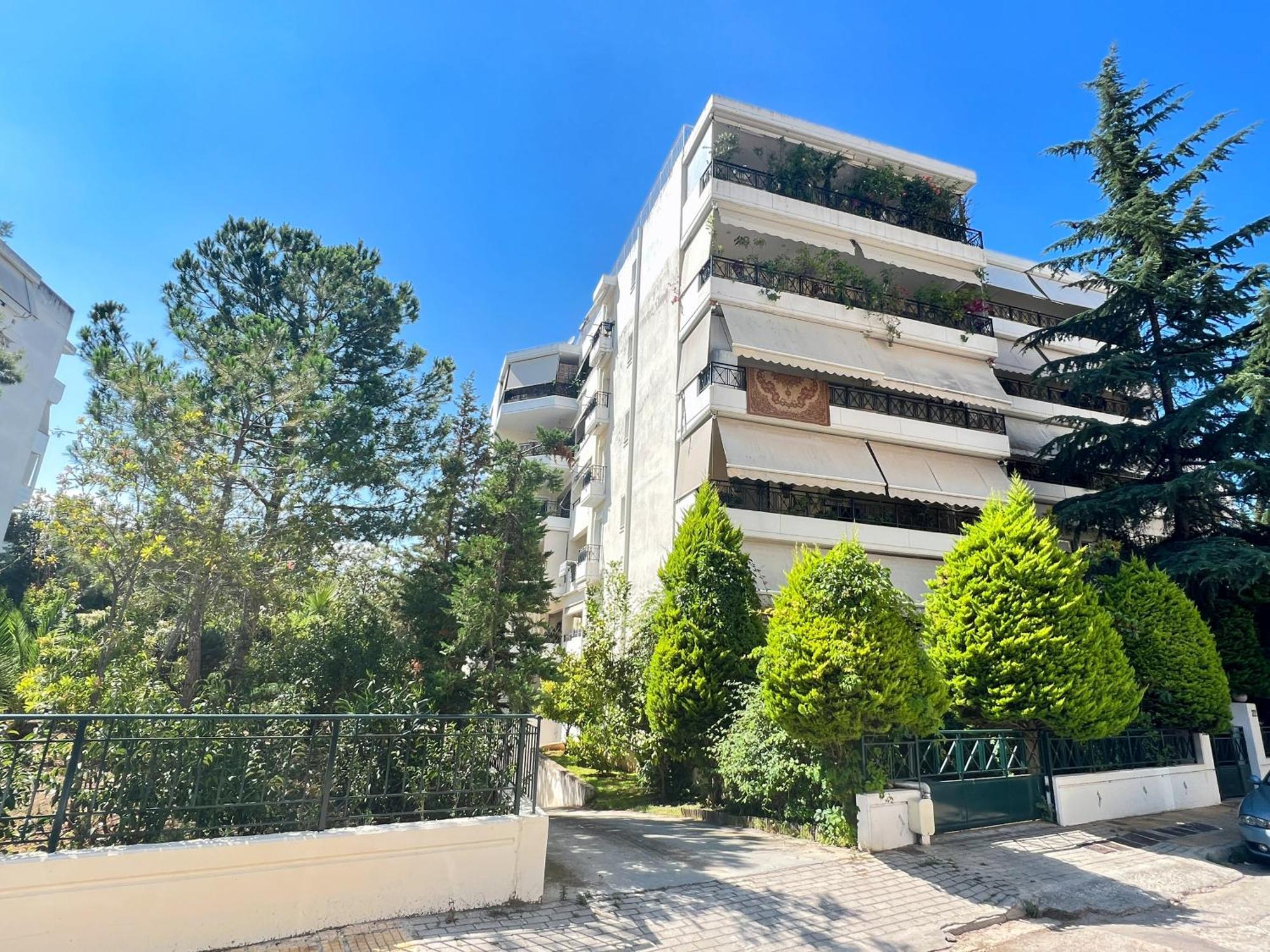 Cozy Fairytal Garden Apartment, Family Friendly, Free Parking, 15 Min To Airport Atenas Exterior foto
