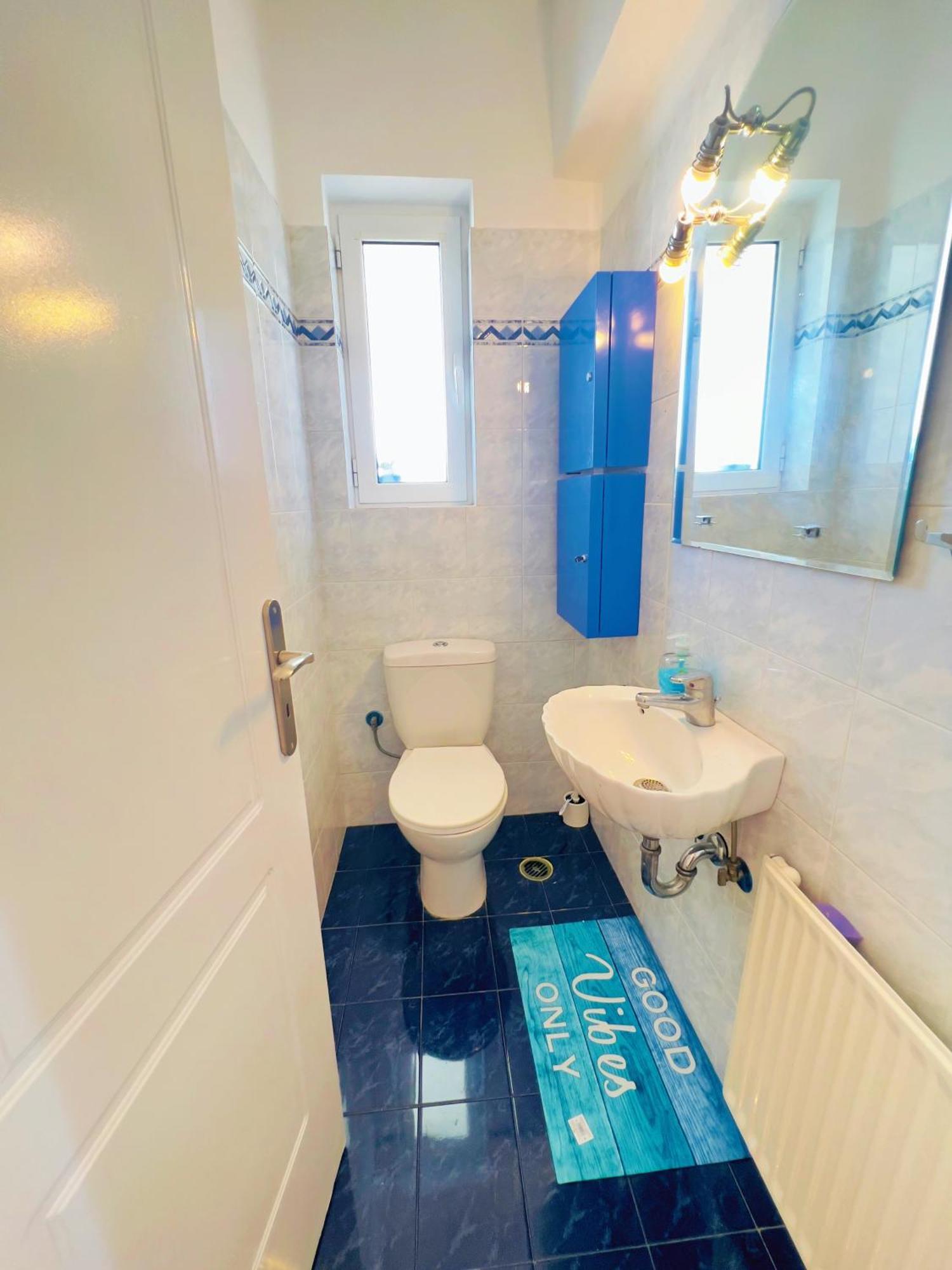 Cozy Fairytal Garden Apartment, Family Friendly, Free Parking, 15 Min To Airport Atenas Exterior foto