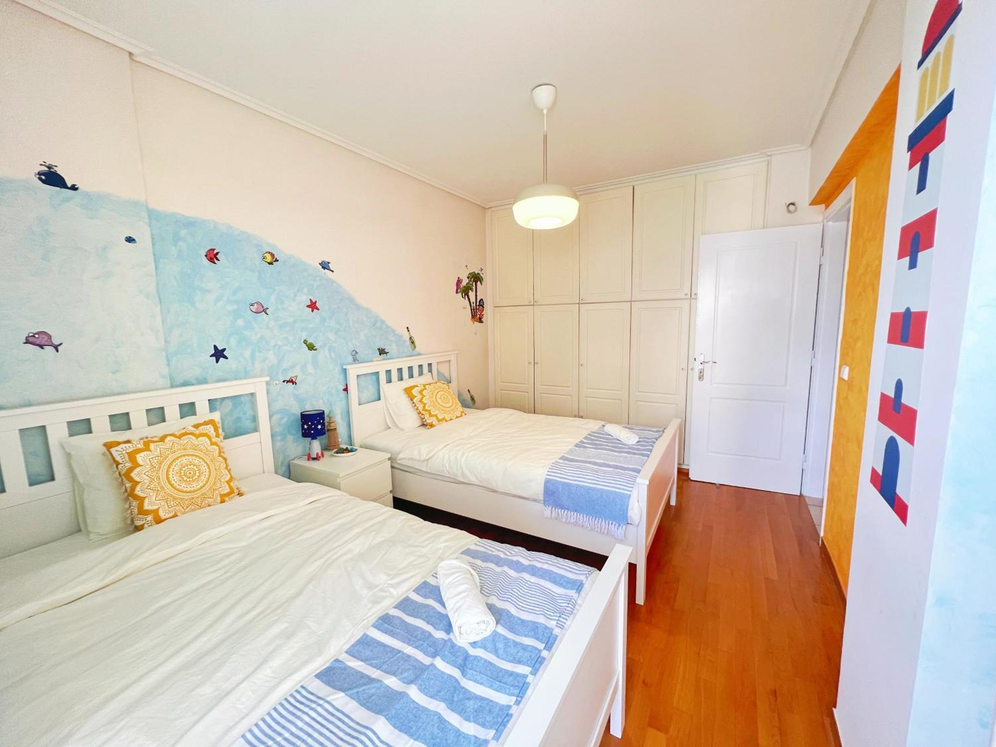 Cozy Fairytal Garden Apartment, Family Friendly, Free Parking, 15 Min To Airport Atenas Exterior foto